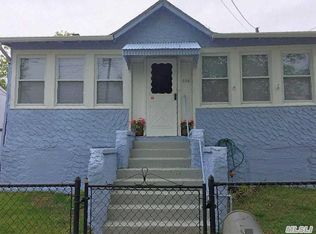 224 W Clearwater Rd, Lindenhurst, NY 11757