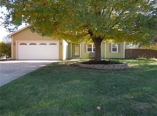 33575 Valley View St, De Soto, KS 66018