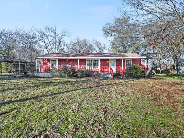 6128 Four Post Ln, Terrell, TX 75160