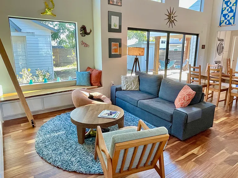 3700 Tower View Ct — Photo 4