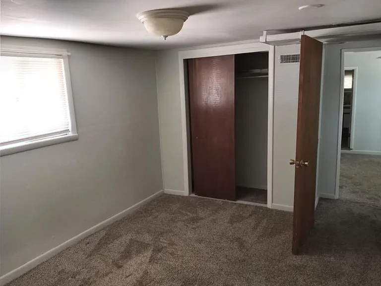 2121 Smelter Ave NE — Photo 6