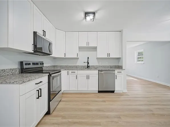 2052 Atwater Cir, Norfolk, VA 23509