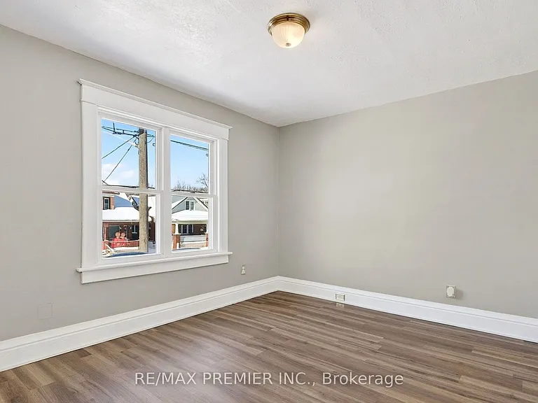 4848 2nd Ave #MAIN FLOOR — Photo 5