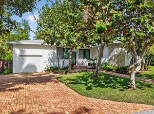 215 N Seacrest Circle, Delray Beach, FL 33444