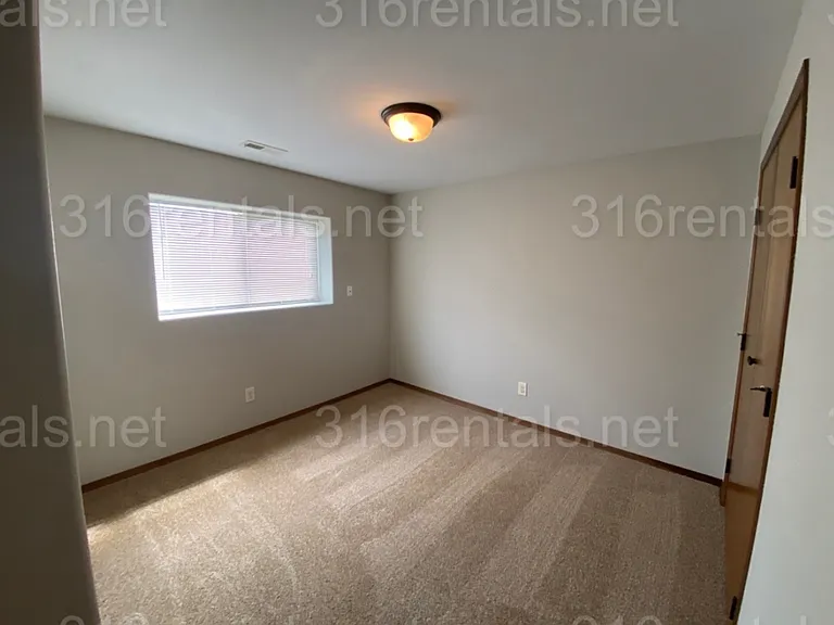 2332 S Goebel Cir — Photo 7