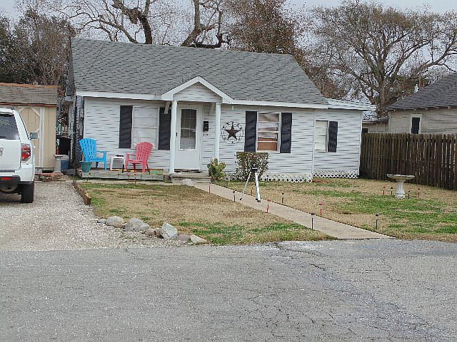 1st image of 820 N 11th St