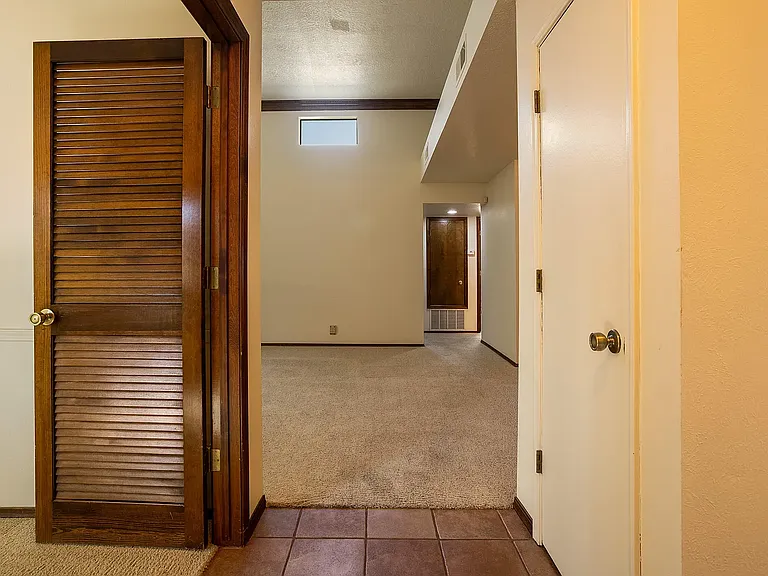 10405 Camino Del Oso NE — Photo 3