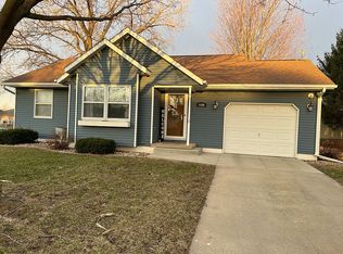 1120 3rd St, Jesup, IA 50648