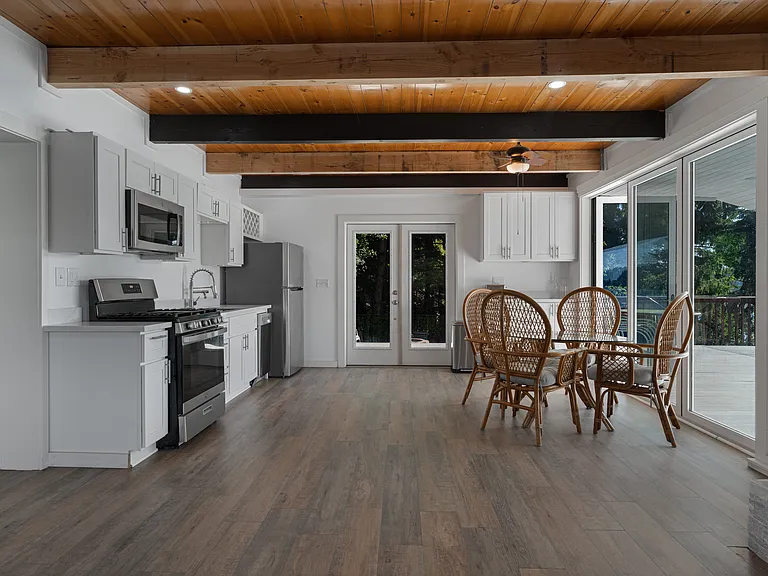 413 E Herron Blvd NW — Photo 8