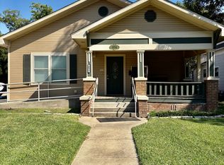 934 N Locust St, Denton, TX 76201