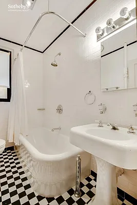 Rented by Sotheby's International Realty | media 14