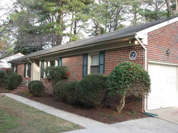 2313 Bidgood Dr, Portsmouth, VA 23703