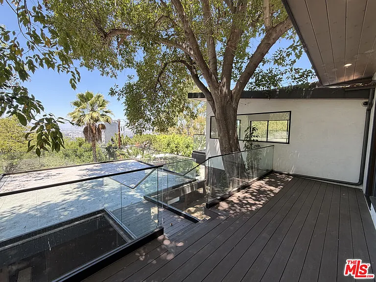 3565 Multiview Dr — Photo 7