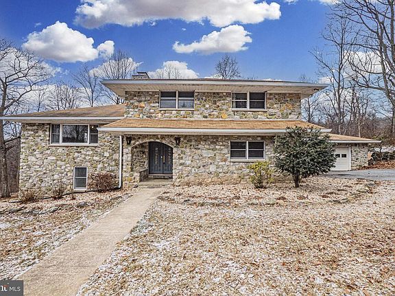 2nd image of 16834 Buck Lantz Rd