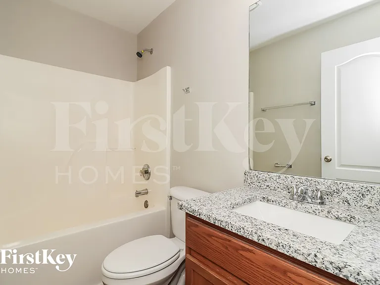 528 Valleyside Dr — Photo 17