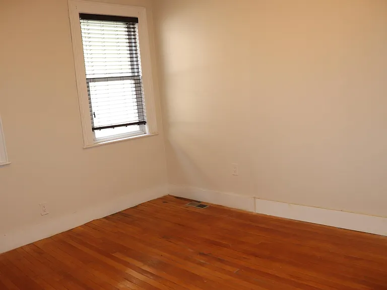 40 Beaumont St #1 — Photo 5