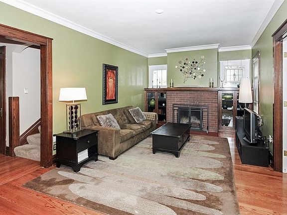 2nd image of 414 N Ashland Ave