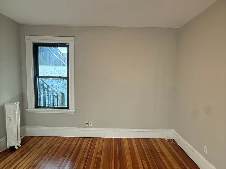 38 Walnut St #4 — Photo 18
