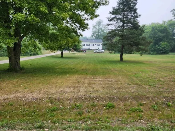 8446 Woolfit Ave, Mount Morris, MI 48458