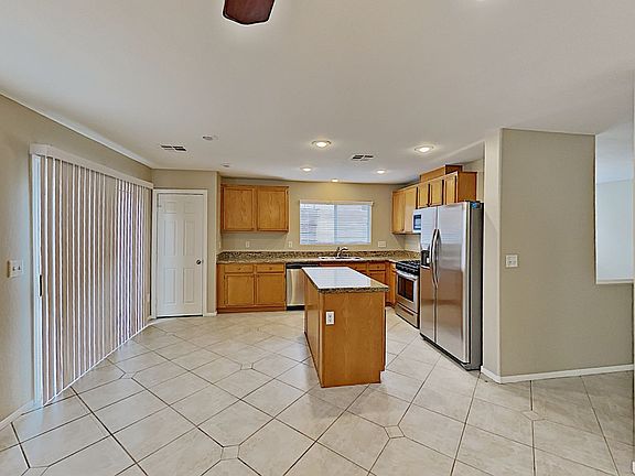 5th image of 9528 Grand Fir Ct