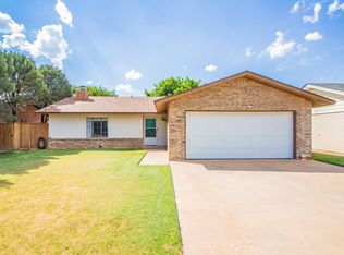 2701 Mesa Dr, Plainview, TX 79072