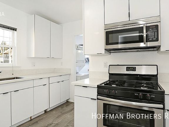 3rd image of 1342 Liberty St