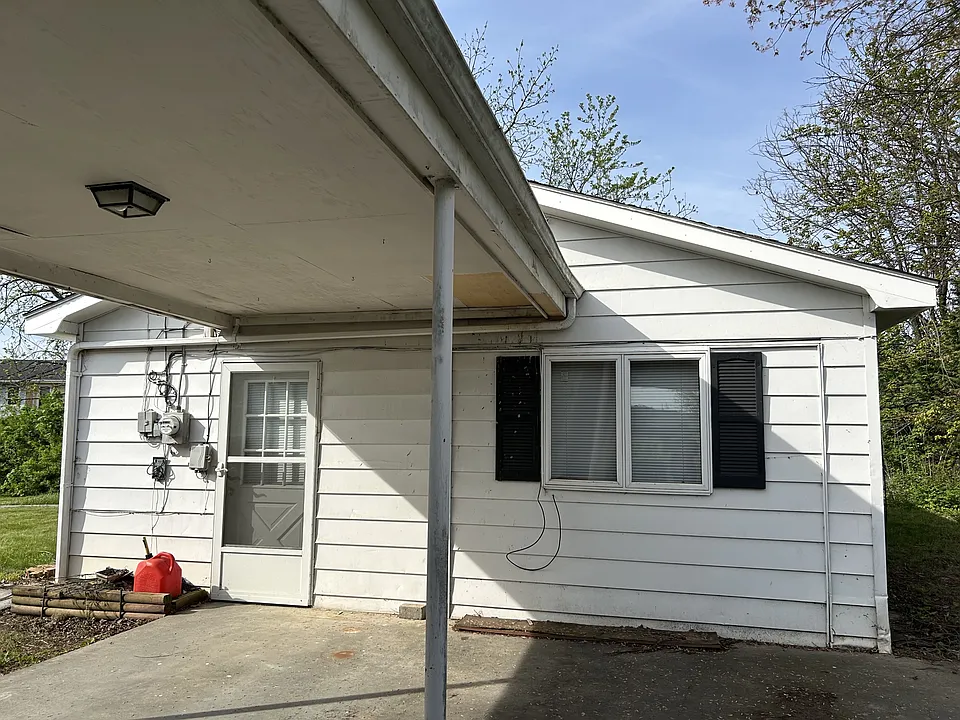 326 Beechcroft Rd