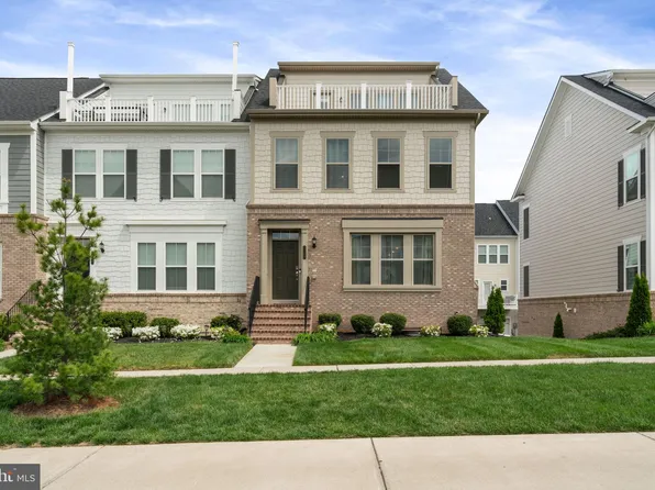 1788 Cottonwood Grove Rd, Dumfries, VA 22026