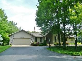 3673 E Julie Ann Dr, Midland, MI 48642