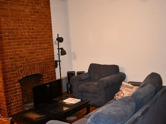 4th image of 682 Leonard St APT 3