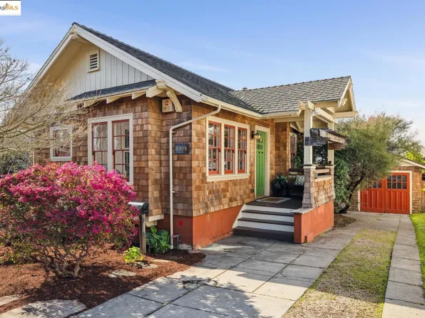 4909 Fairfax Ave, Oakland, CA 94601