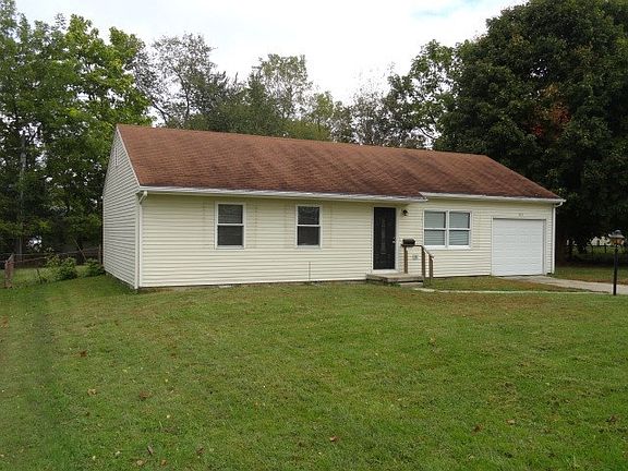 2nd image of 222 N Park Dr