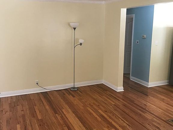 4th image of 2265 E Garfield Ave