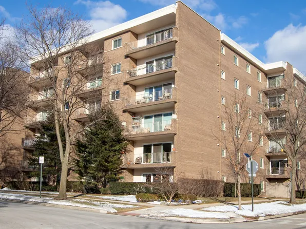 407 Ashland Ave APT 4H, River Forest, IL 60305