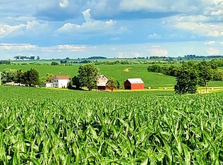 15603 W Town Line Rd, Forreston, IL 61030