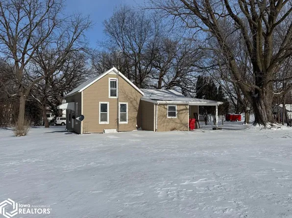 409 3rd St NW, Hampton, IA 50441