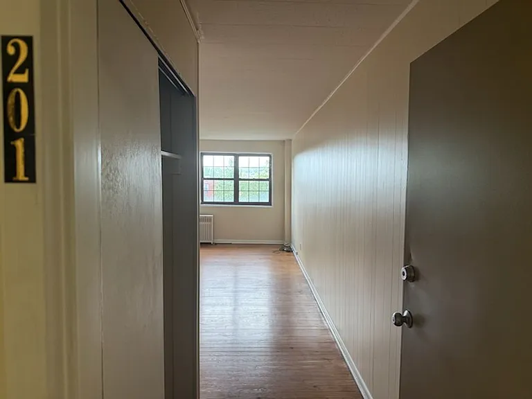 5424 Fifth Ave — Photo 136