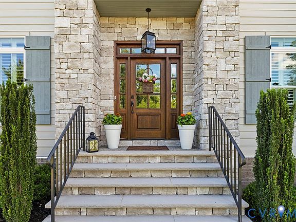 5th image of 2019 Tulip Hill Dr
