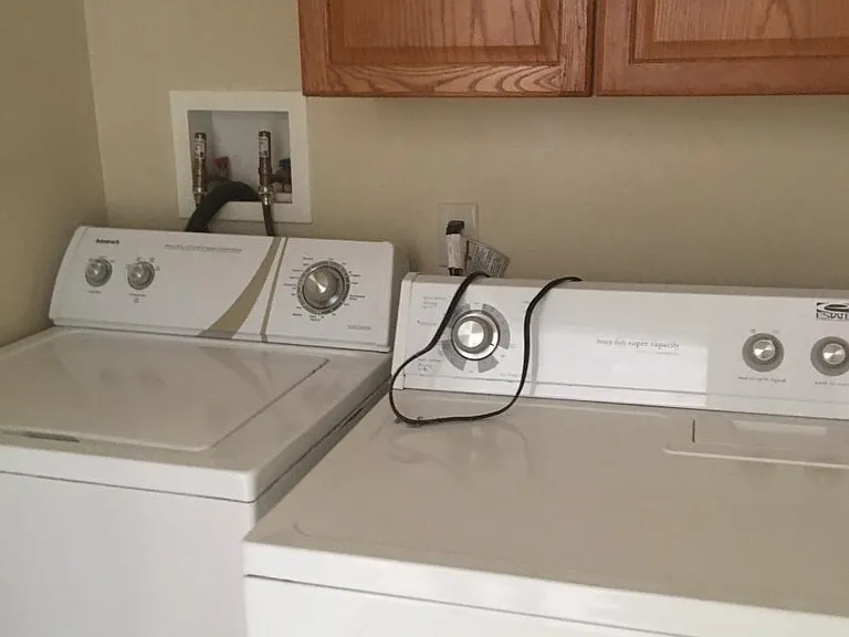 laundry room with washer dryer hook ups
