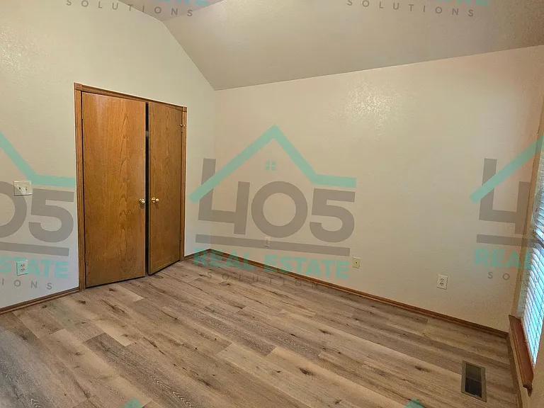 9904 Fox Fair Holw — Photo 24