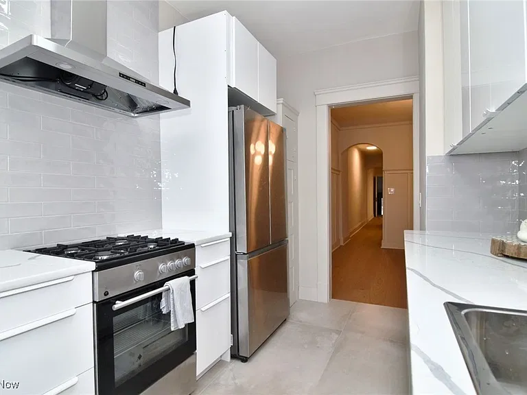 2272 Grandview Ave #2 — Photo 12