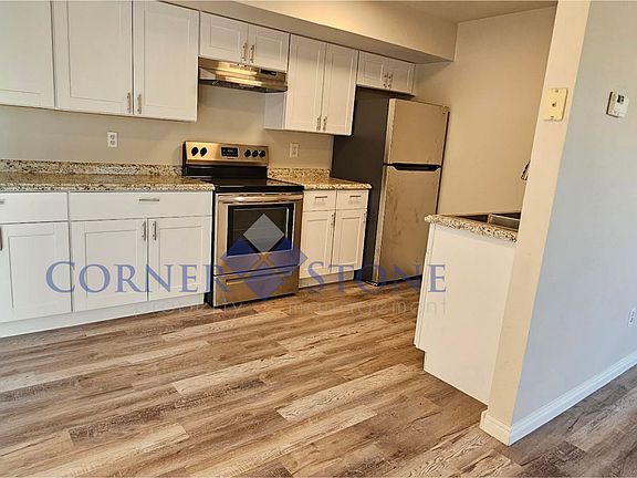 3rd image of 1445 N Stephanie Ln APT 101