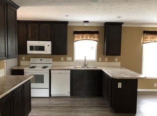 37 E Cardinal Ln, Lawrenceville, GA 30044