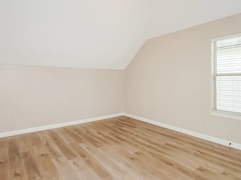 445 Green Willow Cv — Photo 14