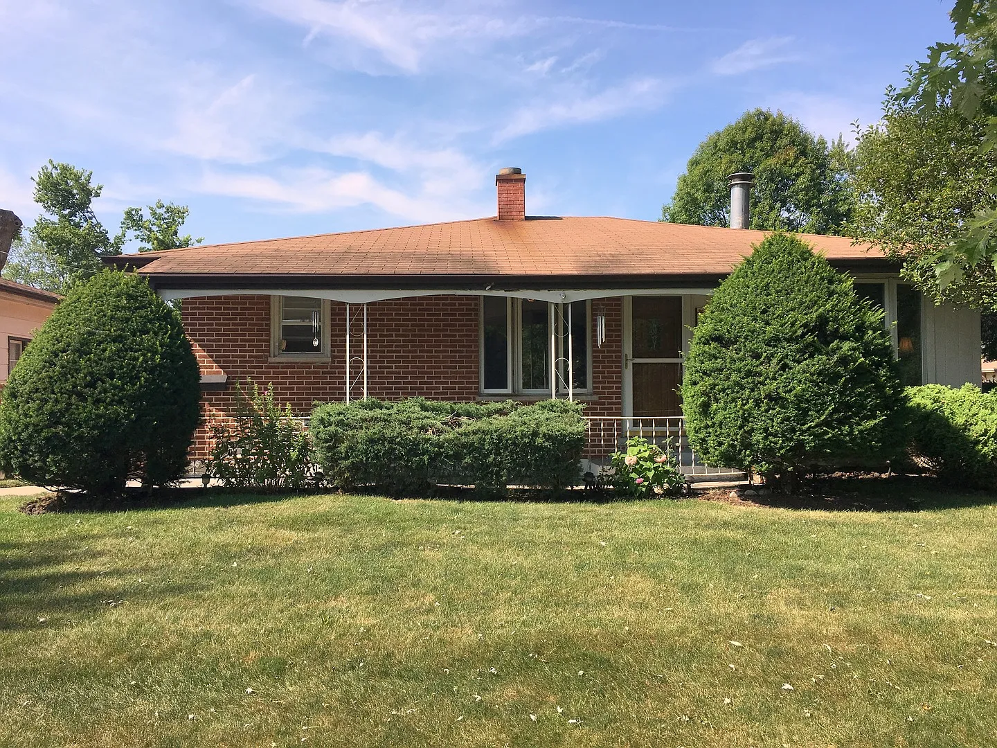 209 E Manchester Dr photo 1