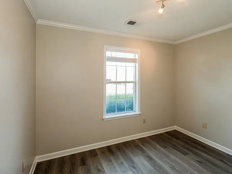 406 N Ericson Rd — Photo 14