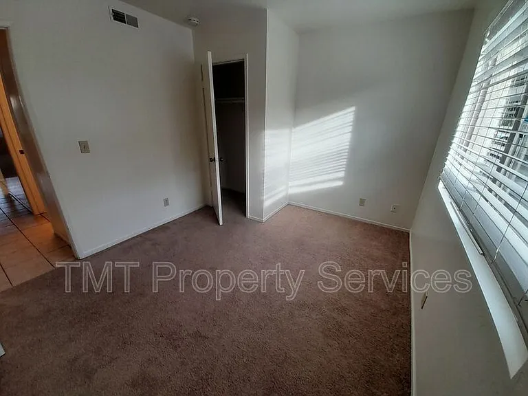 413 E Rice Ranch Rd — Photo 10