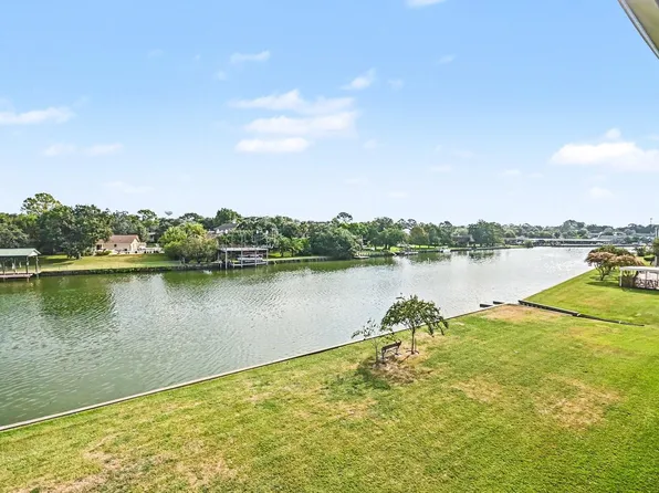 18511 Egret Bay Blvd APT 102, Houston, TX 77058