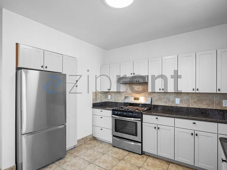 444 Lux Ave — Photo 14
