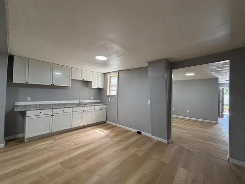 606-608 W North St #606 Photo 1